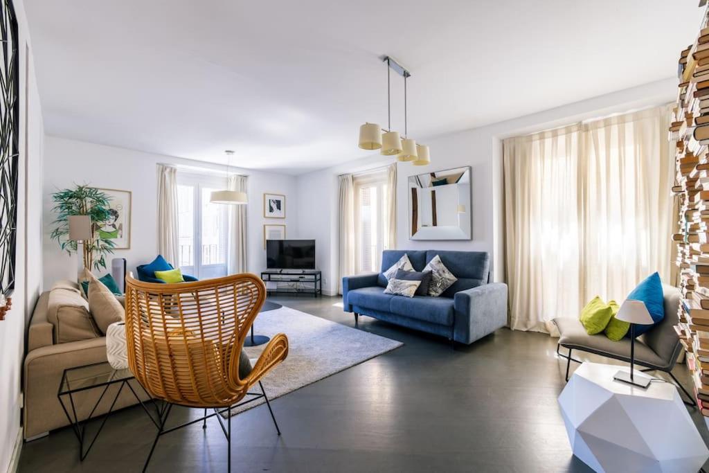 마드리드 Amazing Flat 5 Balconies In Chueca - Gran Via 아파트 외부 사진